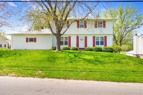 21 Green Clover Dr, Henrietta, NY 14467