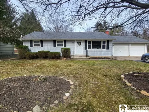 2778 Oakland Dr, Eden, NY 14057