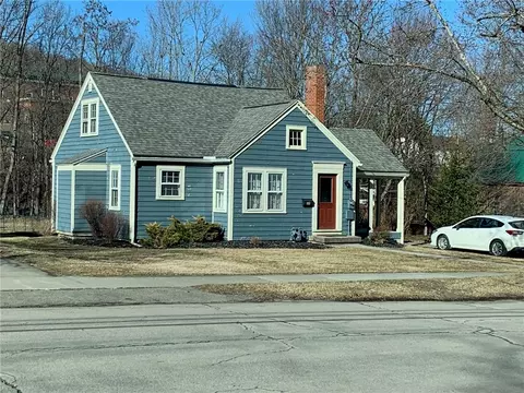 60 W University St, Alfred, NY 14802