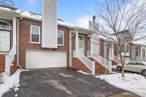14 Glen Cove Rise, Irondequoit, NY 14617