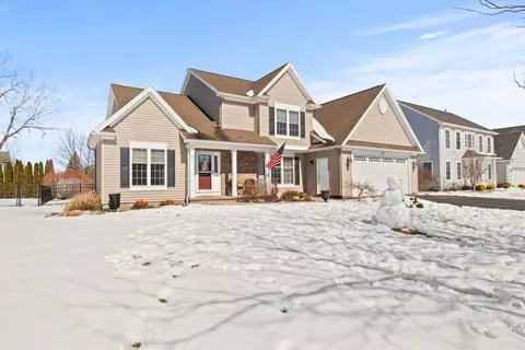 77 Pinto Run, Spencerport, NY 14559