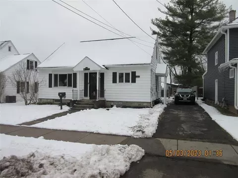 329 W Jackson St, Palmyra, NY 14522