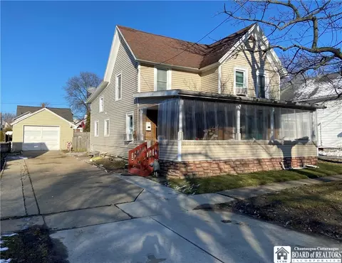 328 Franklin Ave, Dunkirk, NY 14048
