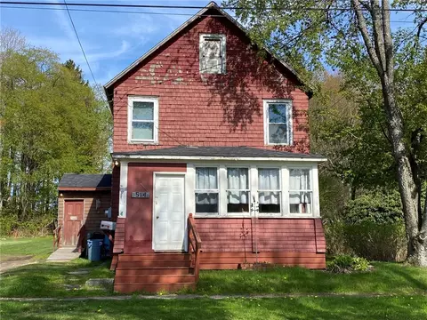 514 Park Ave, Kane, PA 16735
