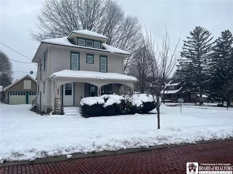 26 Arnold St, Jamestown, NY 14701