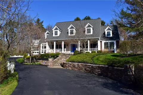 605 Wild Mallard Trl, Webster, NY 14580