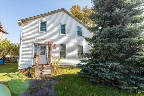 823 S Main St, Shelby, NY 14103