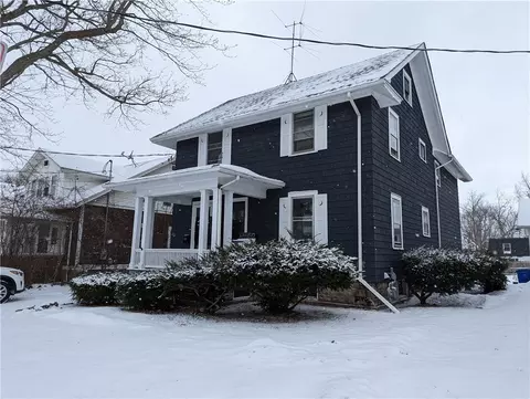 111 Roseland Ave, Ridgeway, NY 14103