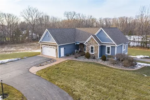 1791 Paddy Ln, Ontario, NY 14519