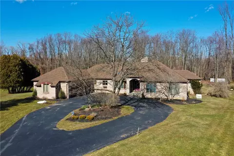 153 Ridgeway Est, Greece, NY 14626