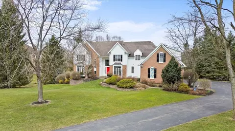 16 Arbor Creek Dr, Pittsford, NY 14534
