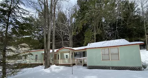 178 Lakeside Dr, Edmeston, NY 13335