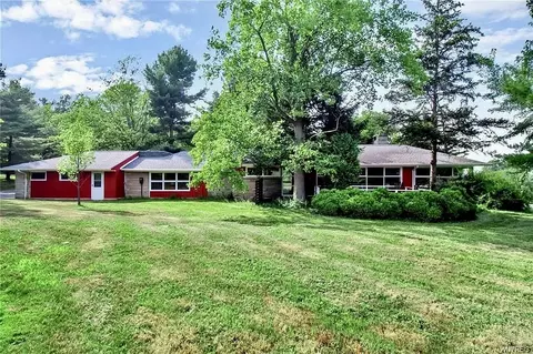 7915 Jewett Holmwood Rd, Orchard Park, NY 14127