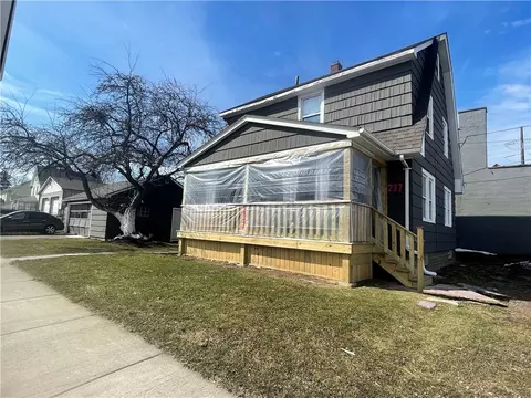 237 Dodge St, Rochester, NY 14606