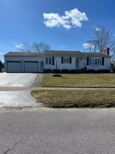 165 Kings Ln, Irondequoit, NY 14617