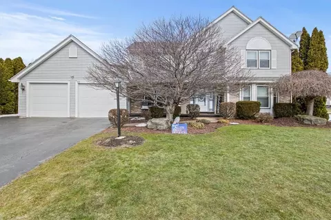 96 Shepperton Way #PVT, Greece, NY 14626