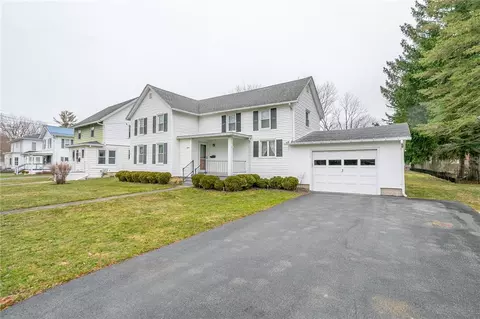 15 East Ave, Le Roy, NY 14482