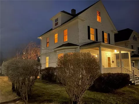 64 Cortland St, Geneva, NY 14456