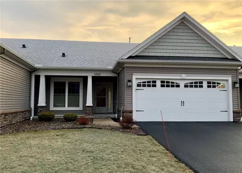 1060 Creek Field Dr, Webster, NY 14580