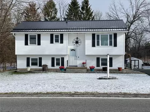 600 Silver Hill Rd, Arcadia, NY 14513