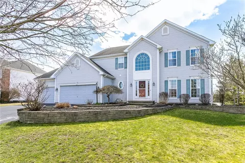 72 Helmsford Way, Penfield, NY 14526