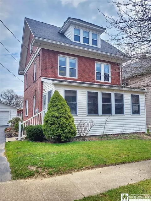 222 Bowen St, Jamestown, NY 14701