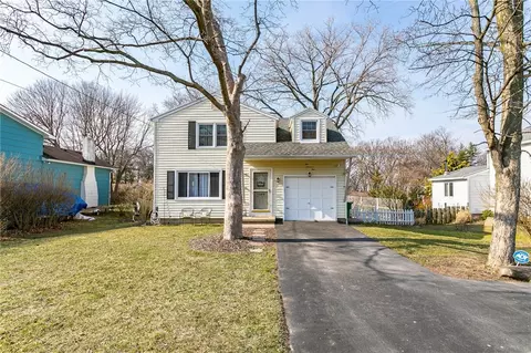 504 Lake View Ter, Webster, NY 14580