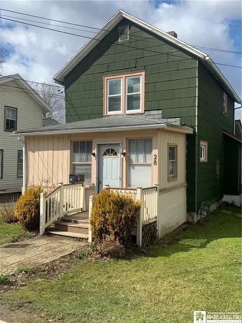 28 Water St, Carroll, NY 14738