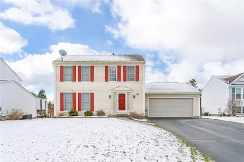 644 Bayberry Ln, Macedon, NY 14502