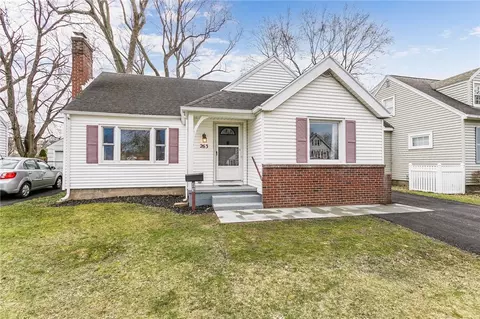 263 Oaklawn Dr, Irondequoit, NY 14617