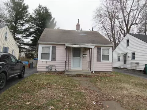 259 Oakwood Rd, Greece, NY 14616