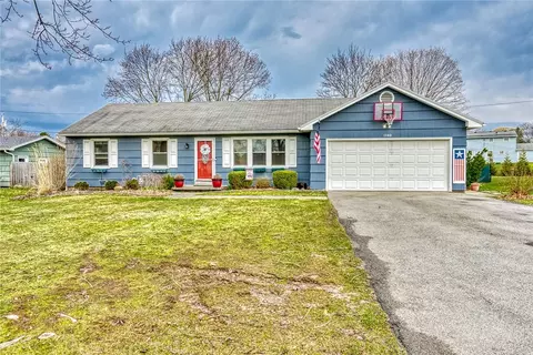 1140 Whitney Rd E, Perinton, NY 14450
