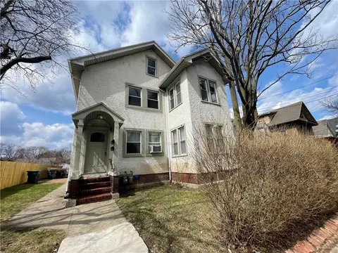 19 Cummings St, Rochester, NY 14609