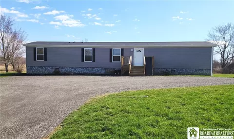 239 Versailles Rd, Hanover, NY 14081