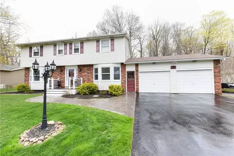 239 Bridgewood Dr, Greece, NY 14612