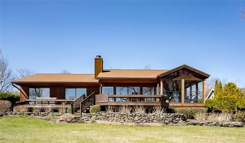 3825 W Lake Rdcounty Road 16, Canandaigua, NY 14424