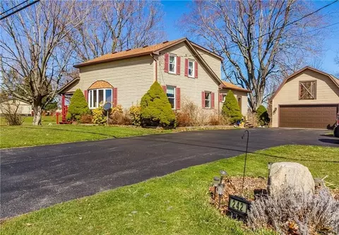 242 Parma Center Rd, Parma, NY 14468