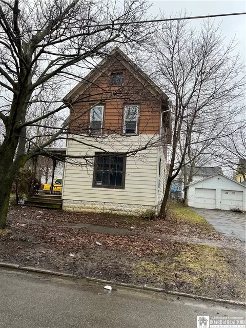 117 Ruggles St, Dunkirk, NY 14048