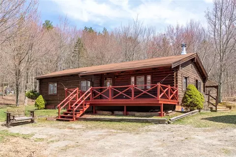 268 Maple Ln, Middletown, NY 12459