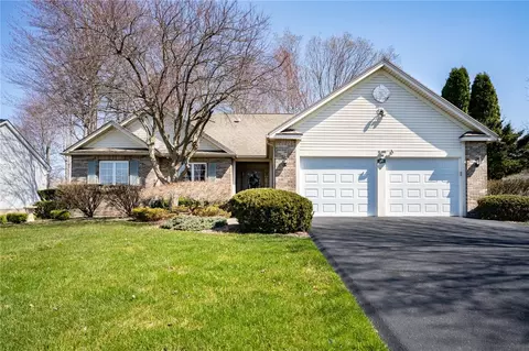 106 Collenton Dr, Greece, NY 14626