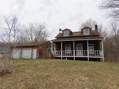 13646 Chapman Corners Rd, Red Creek, NY 13143