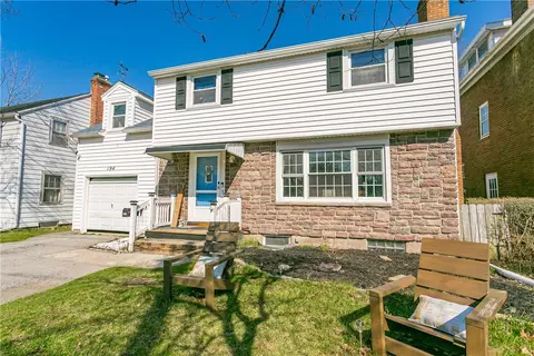 194 Cooper Rd, Irondequoit, NY 14617