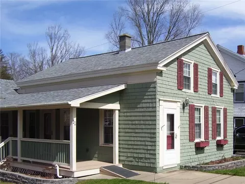 11 Commercial St, Butternuts, NY 13776