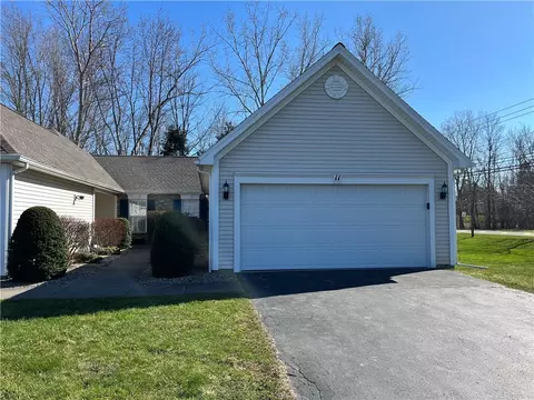 11 Maier Cir, Spencerport, NY 14559