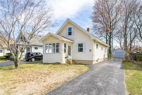 356 Bennington Dr, Greece, NY 14616