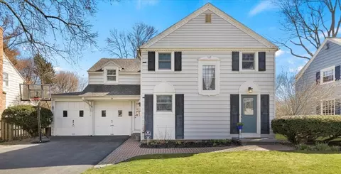 26 Pickford Dr, Rochester, NY 14618