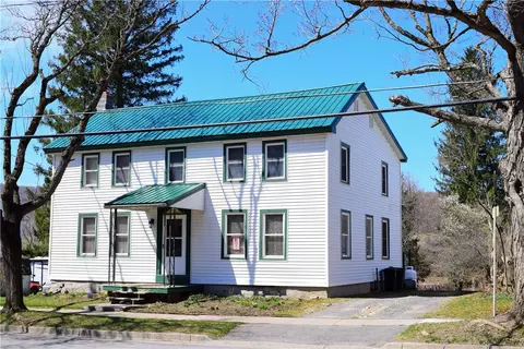 41 Alden St, Cherry Valley, NY 13320