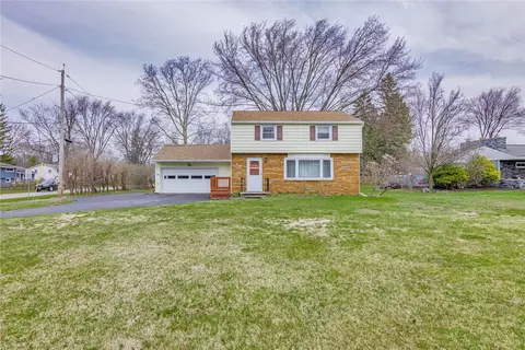 76 Chestnut Ridge Rd, Chili, NY 14624