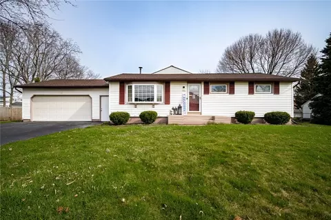 146 Cole Ave, Gates, NY 14606