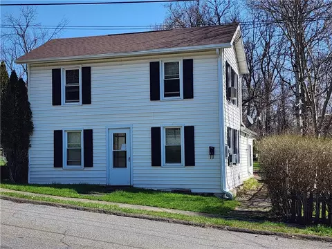20 Damonsville St, Mount Morris, NY 14510